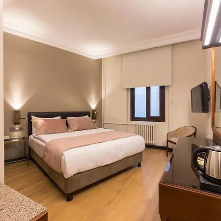 Vardar Palace - Special Category Hotel