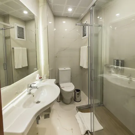 Vardar Palace - Special Category Hotel Istanboel