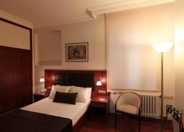 호텔 바르다르 팰리스 - 스페셜 카테고리 3*